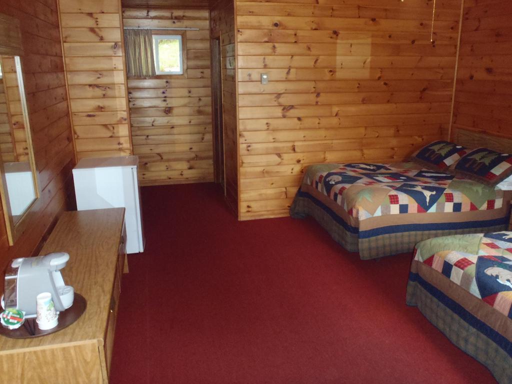 Red Lodge Resort Little Current Pokoj fotografie