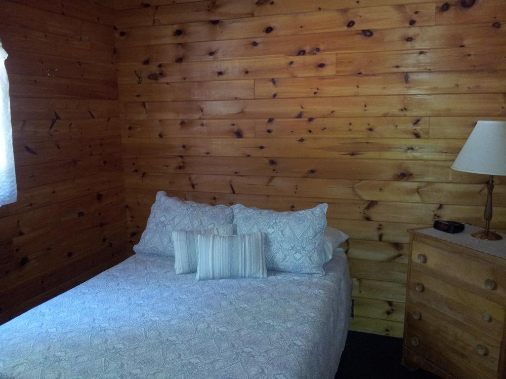 Red Lodge Resort Little Current Pokoj fotografie