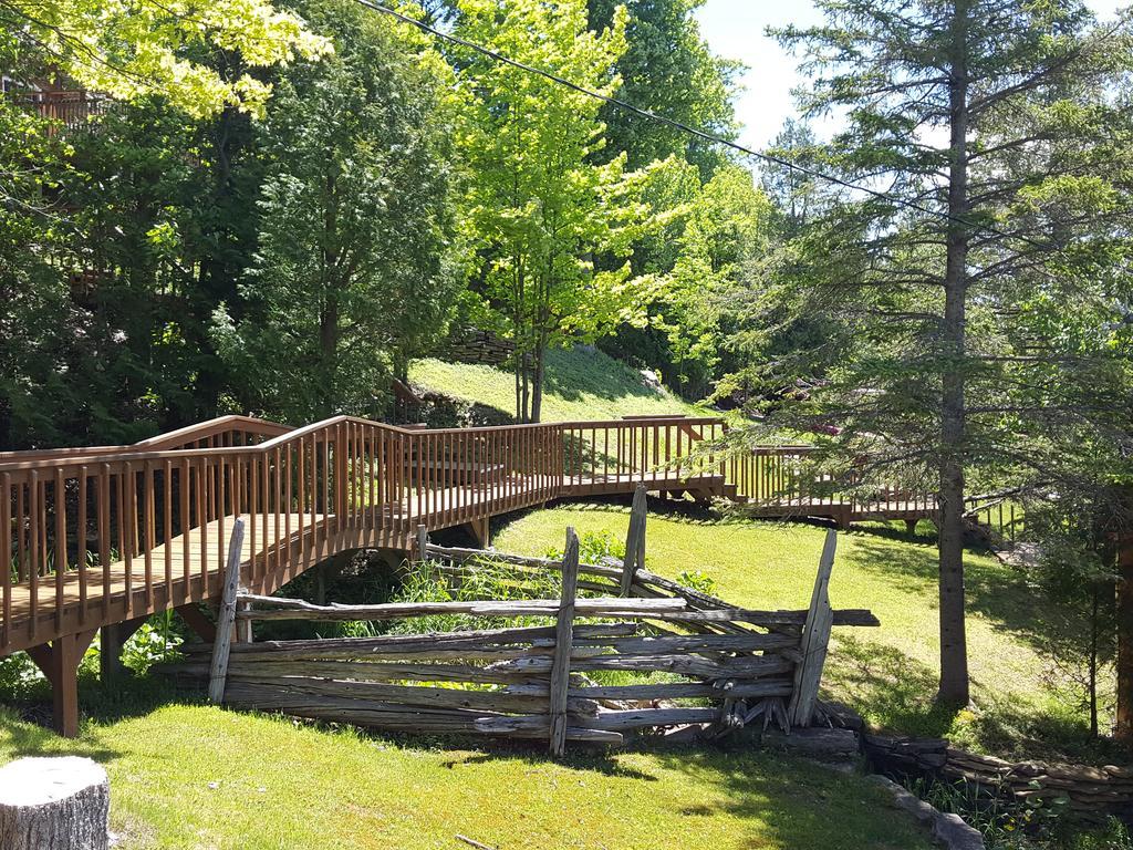 Red Lodge Resort Little Current Pokoj fotografie