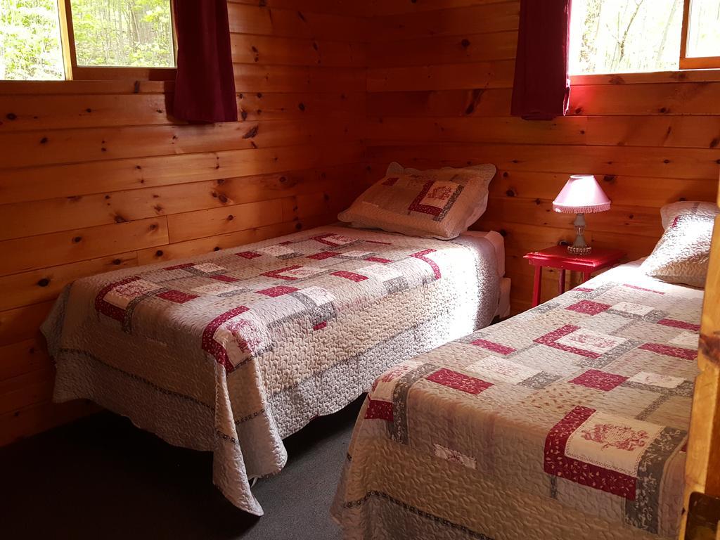 Red Lodge Resort Little Current Pokoj fotografie