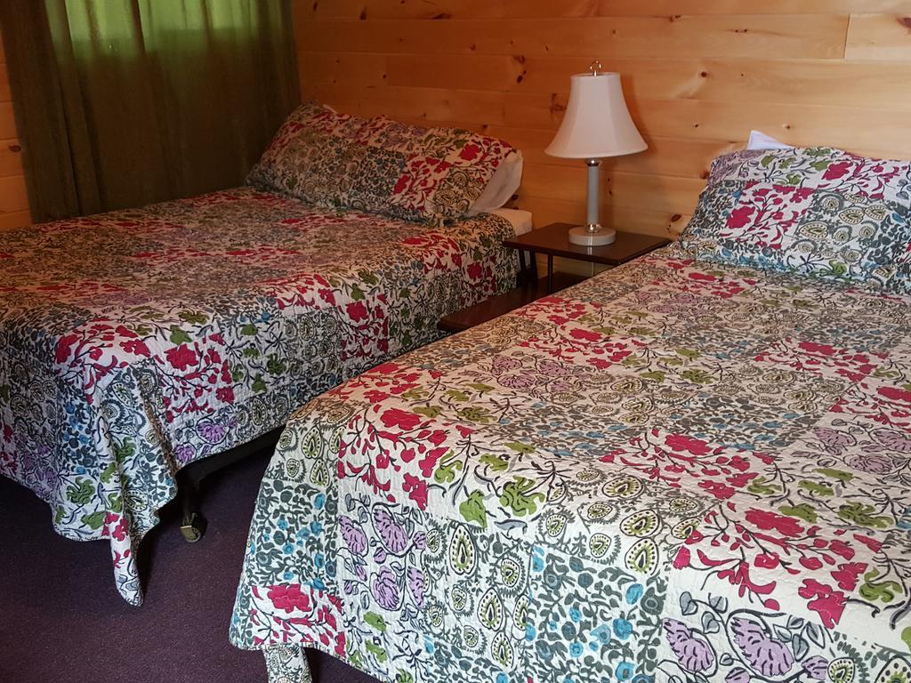 Red Lodge Resort Little Current Pokoj fotografie